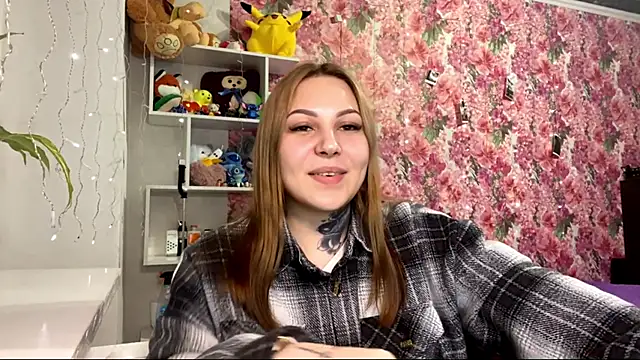 TraciBallena Adlı Modelin Canlı XXX Sohbeti