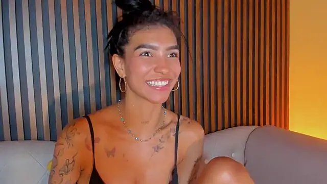 LauraAristizabal Live XXX-Chat