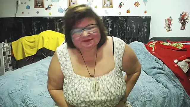 SweetMommaX's Webcam Show