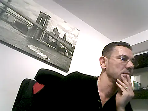 แชท XXX สดของ mastercharisma35