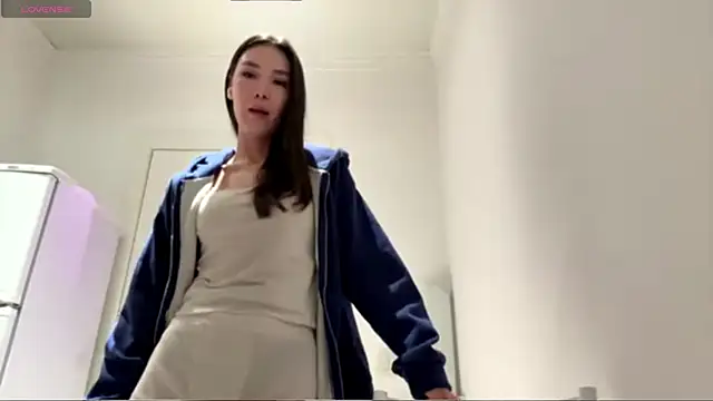 Lyrianel: онлайн-секс-чат