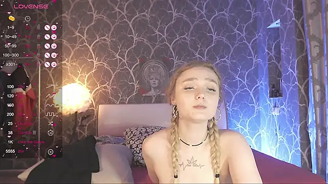 Онлайн чат XXX MiaMiaMeow