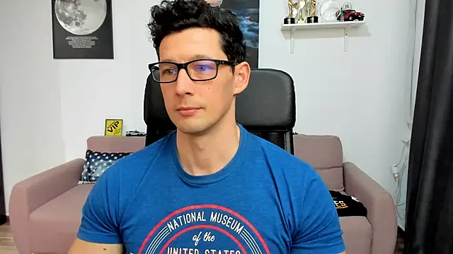 دردشة BrutusK08 الجنسية المباشرة