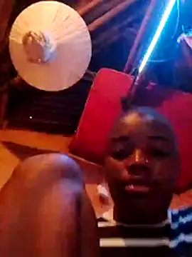 XXX chat uživo modela cute_naimah