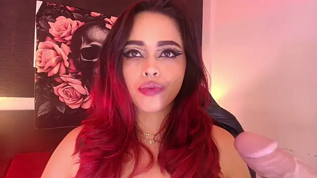 EvaaFoxxy1 Live XXX Chat