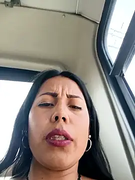 _andrea30のライブXXXチャット