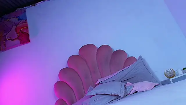 XXX chat uživo modela MiaColucci18