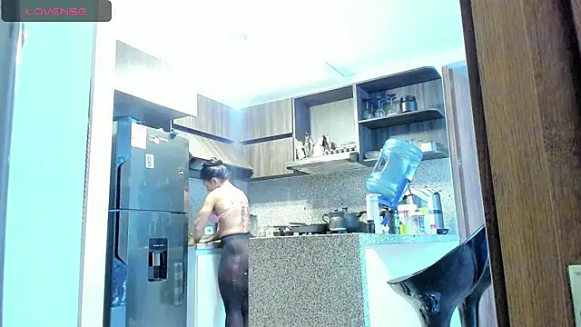 Онлайн чат XXX Bessie32