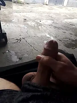 Mar81のライブXXXチャット