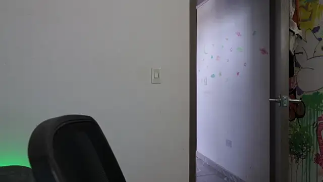 trieone Adlı Modelin Canlı XXX Sohbeti