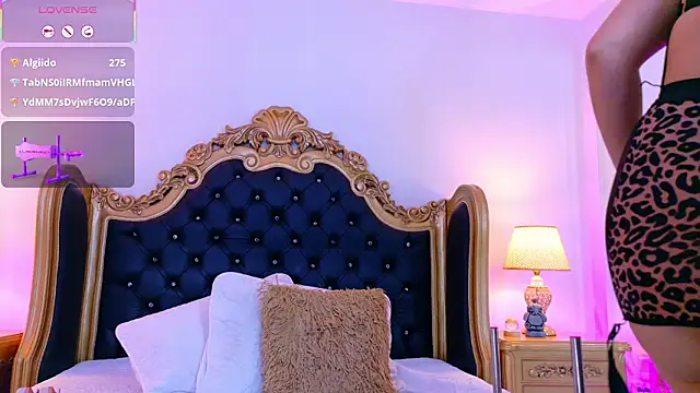 AdelinaVans Chat XXX live