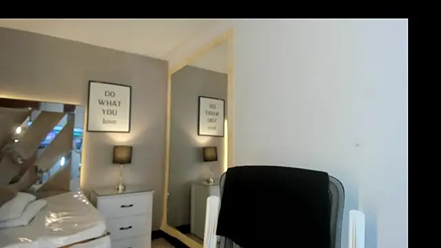 cellestehot Chat XXX in diretta