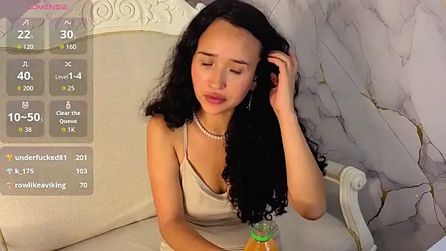 bella_vibess_s élő XXX-chatje