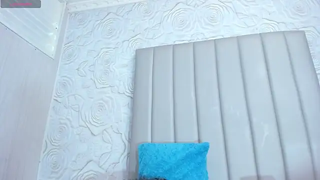 Cleopatra_Transn Webbikameraesitys