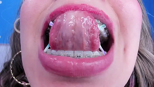 Chat +18 de miss__evolet ao vivo