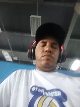 Carajito16's Live XXX Chat