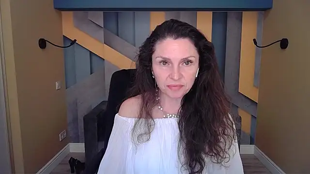 EllaLong Chat XXX in diretta