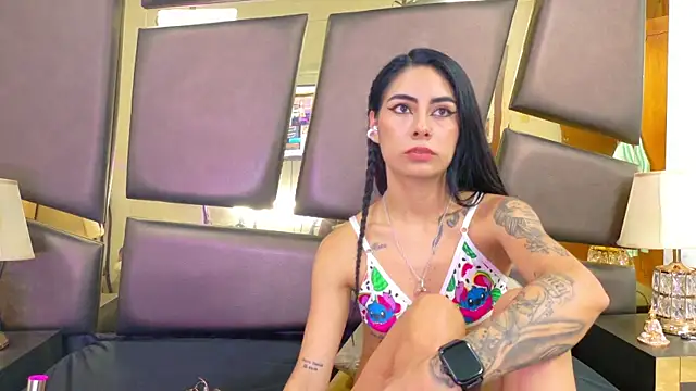 دردشة NicoleEsposito الجنسية المباشرة