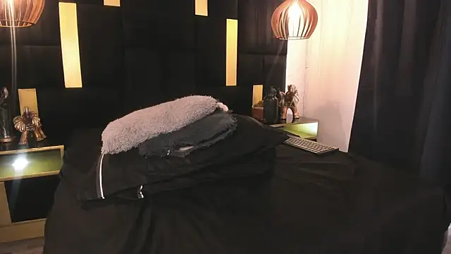 Lucio__Fox: απευθείας συνομιλία ΧΧΧ