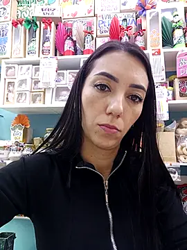 Онлайн чат XXX LunaZambrano