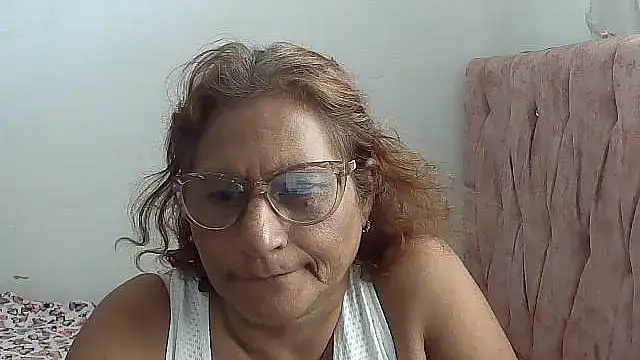 charrysexy1: онлайн-секс-чат