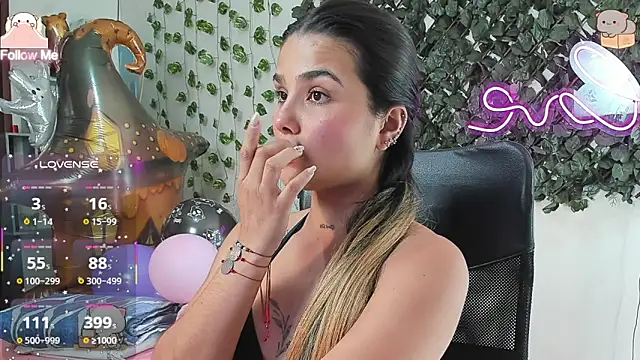 DestinyHills live XXX chat