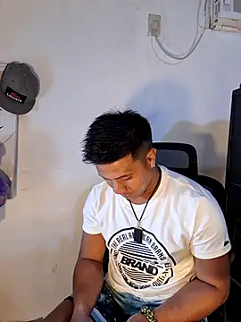 Chat +18 de Felix_Asher ao vivo