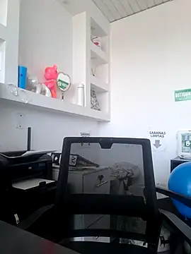 salome_drasin's Webcam Show