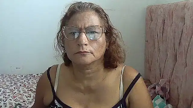 charrysexy1 Adlı Modelin Canlı XXX Sohbeti