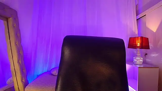 Aurora_ath লাইভ XXX চ্যাট