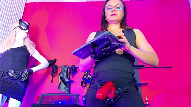 Онлайн чат XXX MistressSlut1