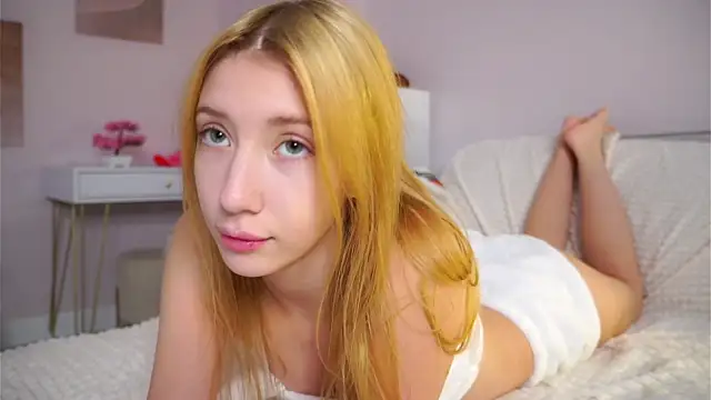 SunnivaCovil's Live XXX Chat