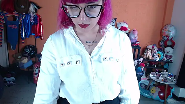 Онлайн чат XXX MissMiia2