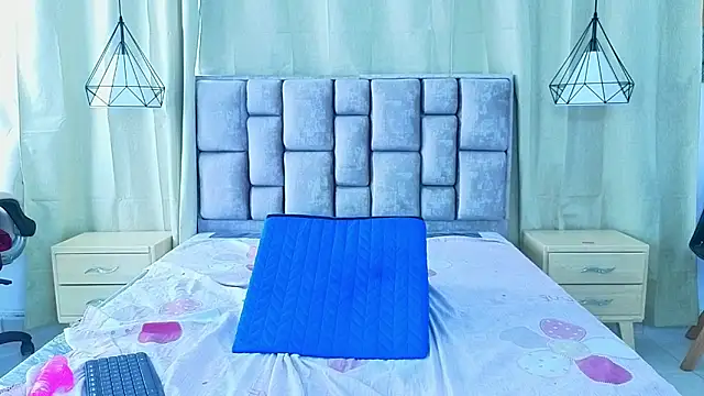 Chatroom XXX en direct de scarlettjohnson_