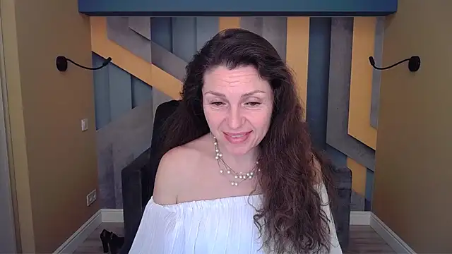 EllaLong's Live XXX Chat