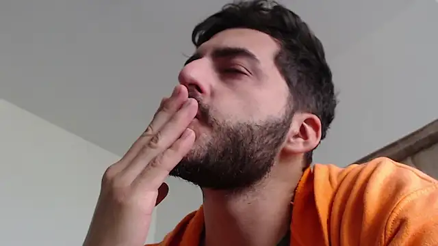 XXX chat uživo modela thomas_gun