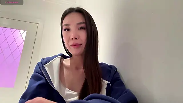 Lyrianel élő XXX-chatje