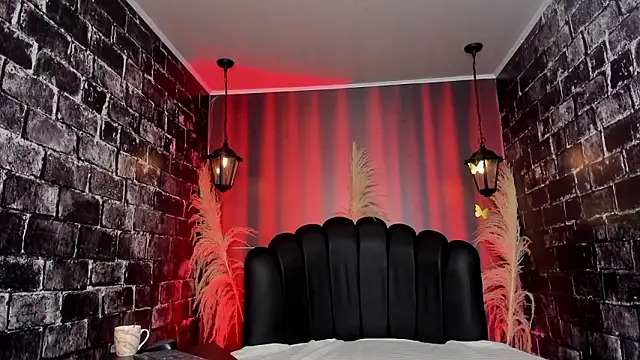 MadeleineFox: онлайн-секс-чат