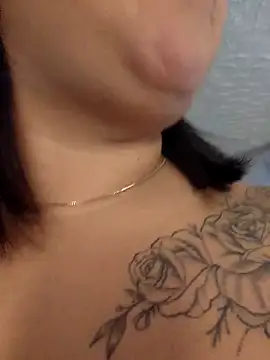 LizzRouse Chat XXX live