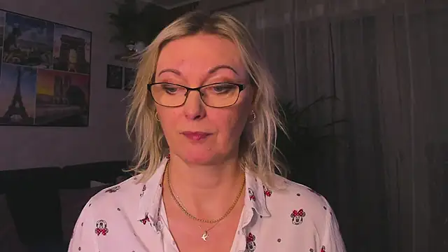 Show modela vanessa_chat na web-kameri