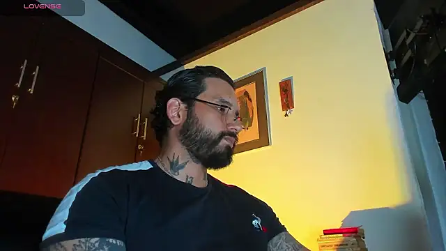 CamiloGray_'s Live XXX Chat