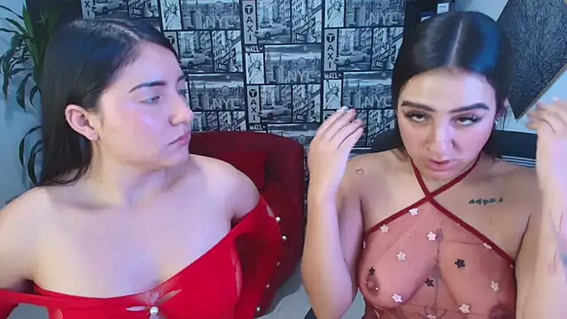 Isa_And_Natasha Adlı Modelin Canlı XXX Sohbeti