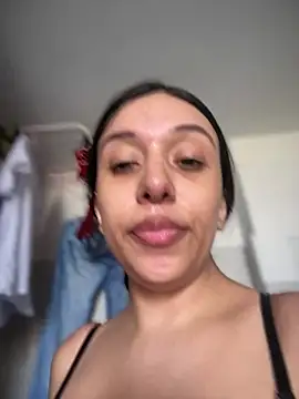 kiaraglam2: онлайн-секс-чат