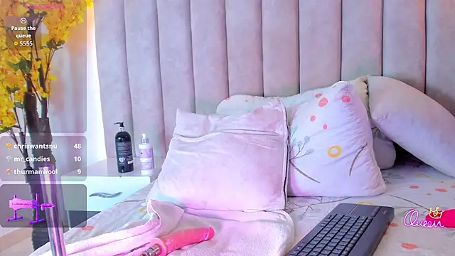 PixzyMartinez webkamerás műsora