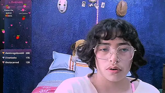 NinaYellowのライブXXXチャット