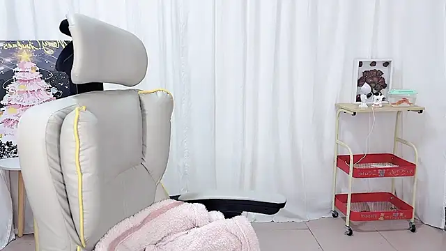 Dec-7758 在線直播表演