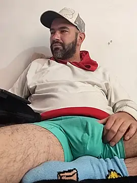 hairyandbigmann's Live XXX Chat