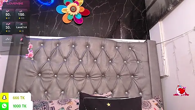 LAILAGUMMY's Live XXX Chat