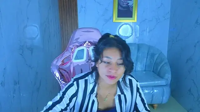 serabella_s Adlı Modelin Canlı XXX Sohbeti