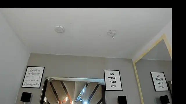 cellestehot: онлайн-секс-чат